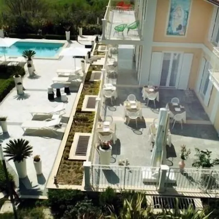 Bed & Breakfast Residenza Delle Grazie 4*